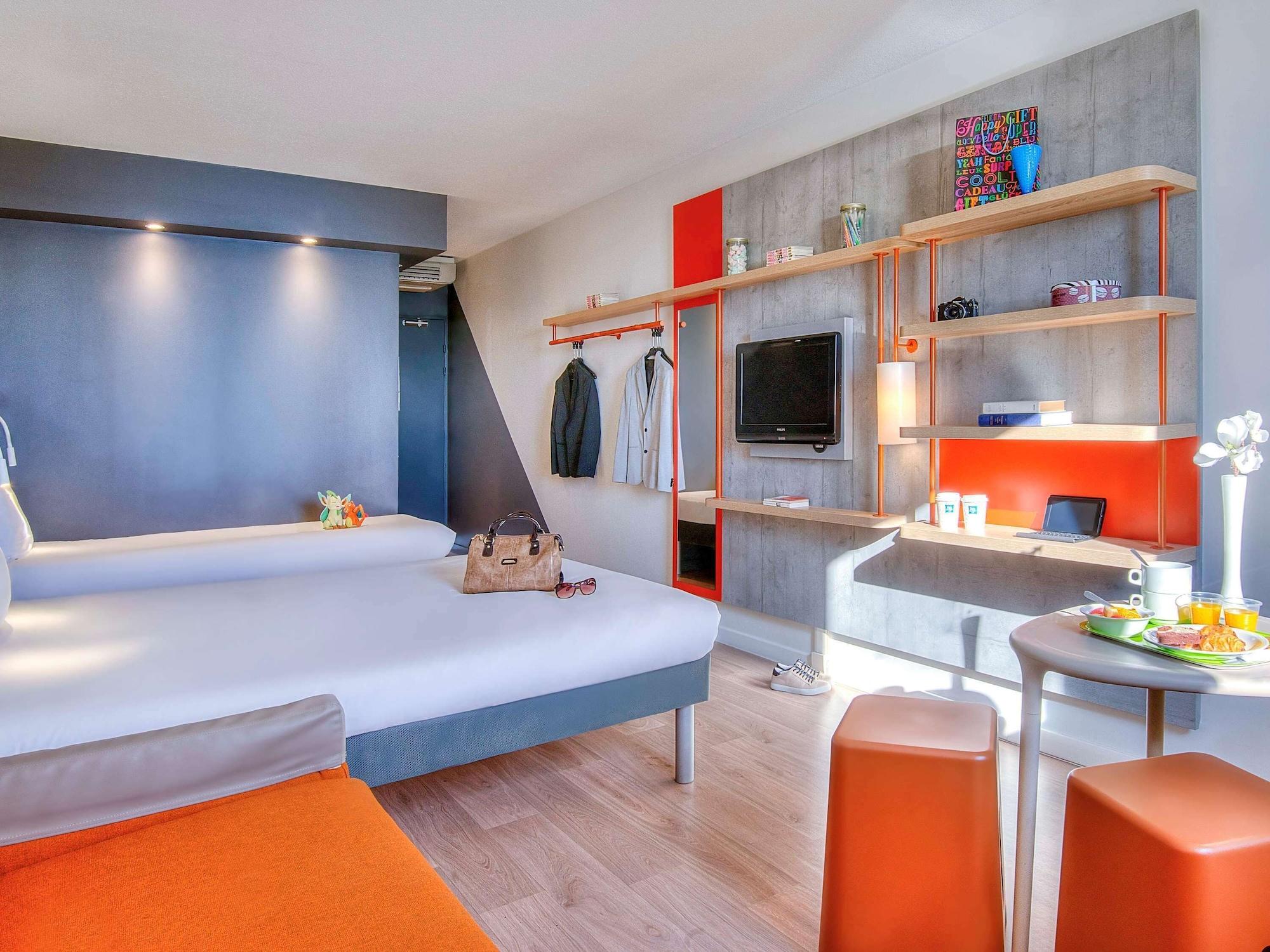 Ibis Budget Californie Lenval Hotel 2*
